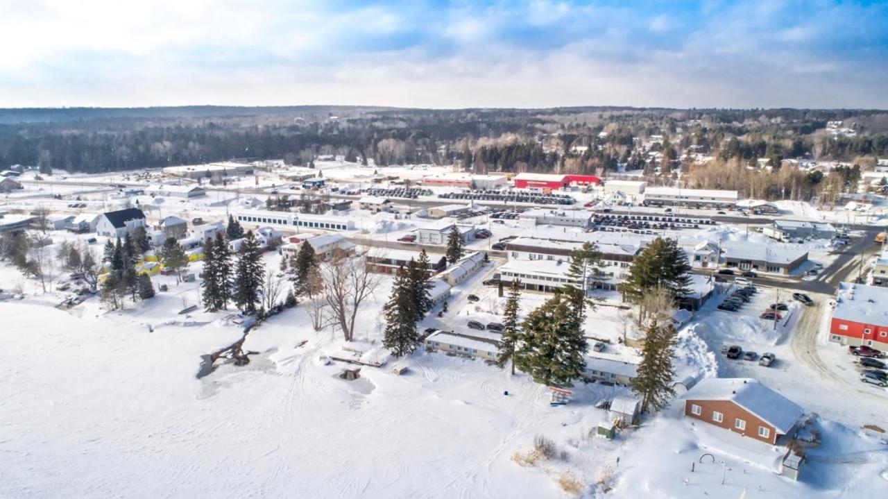 Caswell Resort Sundridge Exterior photo